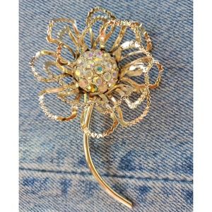 Sarah Coventry rhinestone flower brooch vintage
